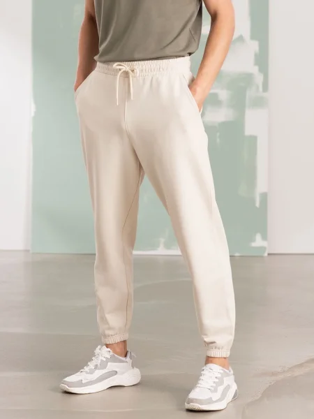 pantaloni-felpati-unisex-sustainable-fashion-cuffed-joggers-30.webp