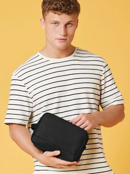 beauty-bag-multiuso-in-poliestere-riciclato-personalizzato-bag-base-8.webp