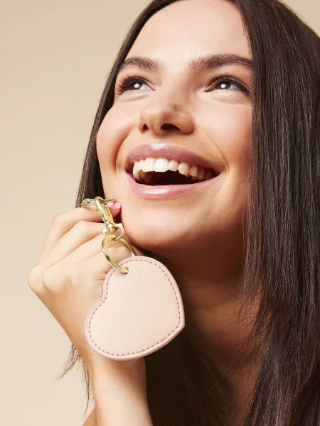 portachiavi-in-similpelle-personalizzato-bag-base-boutique-heart-key-clip-9.webp