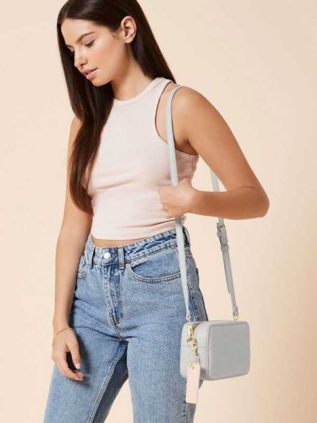 5_borsa-tracolla-personalizzata-bag-base-boutique-structured-cross-body-bag.jpg