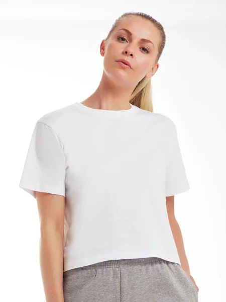 maglietta-da-donna-personalizzata-mantis-cropped-heavy-t-6.webp