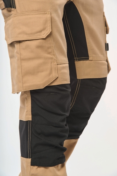 13_pantalone-uomo-da-lavoro-performance-riciclato.jpg