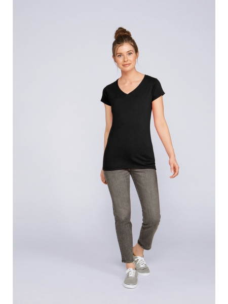 T-shirt donna con scollatura a V Softstyle