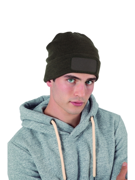 Cappello invernale personalizzato K-up con patch reciclato