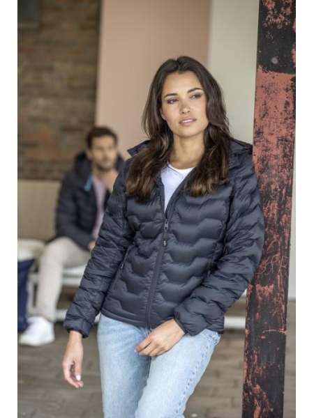 Giacca termica donna in materiale riciclato certificato GRS Petalite