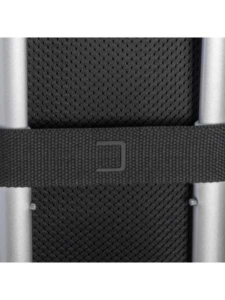 zaino-porta-notebook-in-poliestere-riciclato-personalizzato-demi-wagner-02-nero-11.webp
