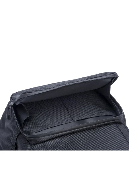 zaino-porta-notebook-in-poliestere-riciclato-personalizzato-demi-wagner-02-nero-7.webp