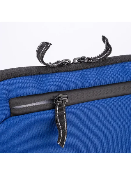 beauty-case-da-viaggio-ecologico-in-r-pet-personalizzato-demi-ocean-pouch-blu-scuro-27.webp