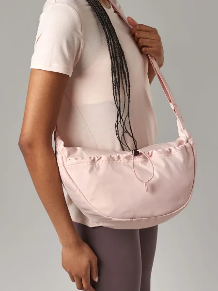 marsupio-in-poliestere-riciclato-quadra-studio-cross-body-bag-14.webp