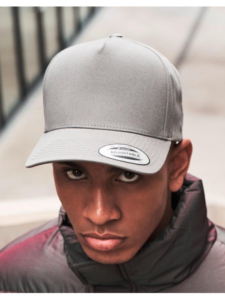 Cappellino snapback 5 pannelli personalizzabile Yupoong the Classics Curved Classic