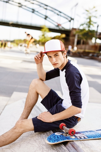 Cappellino trucker 5 pannelli personalizzabile Yupoong The Classics Foam Trucker Cap