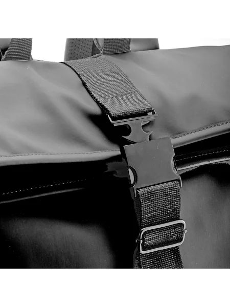 zaino-roll-top-water-resistant-porta-pc-personalizzato-demi-design-milano-brera-roll-02-nero-51.webp