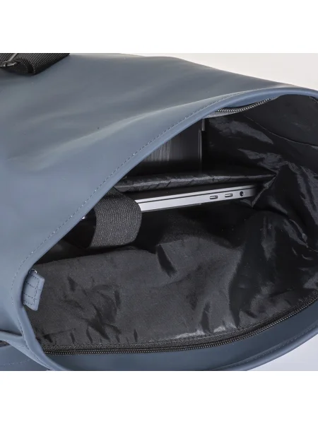 zaino-roll-top-water-resistant-porta-pc-personalizzato-demi-design-milano-brera-roll-blu-scuro-45.webp