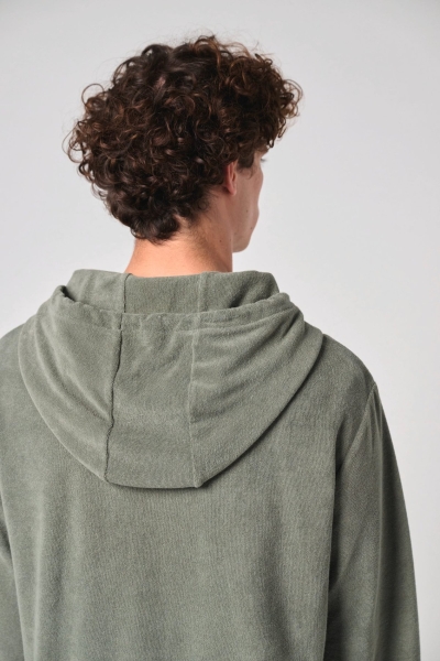 9_felpa-uomo-ecosostenibile-con-cappuccio-e-zip-in-spugna.jpg