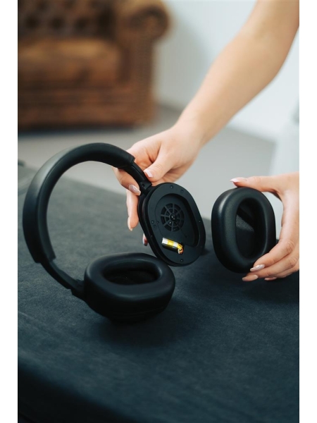 Cuffie wireless riciclate e riparabili Irvine RCS