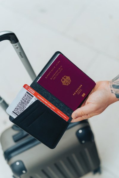 2_porta-passaportotrackmate-rintracciabile-in-rpet-rcs.jpg