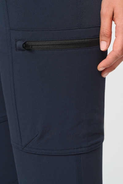 8_pantaloni-donna-elasticizzati-riciclati.jpg