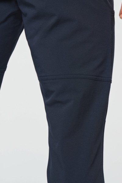 7_pantaloni-uomo-elasticizzati-riciclati.jpg