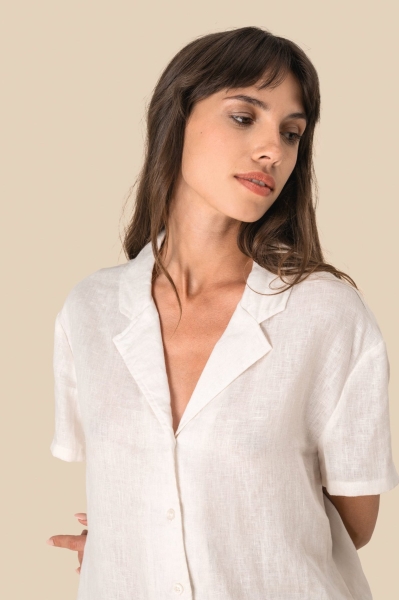 6_camicia-donna-a-maniche-corte-in-lino-con-collo-bowling.jpg