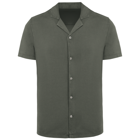 1_camicia-uomo-ecosostenibile-slavata-a-maniche-corte-con-collo-bowling-in-jersey-washed-organic-khaki.png