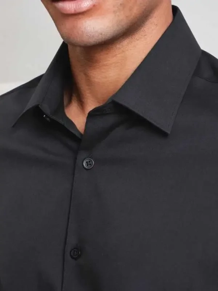 3_camicia-in-popeline-recyclight-a-maniche-lunghe-da-uomo.webp
