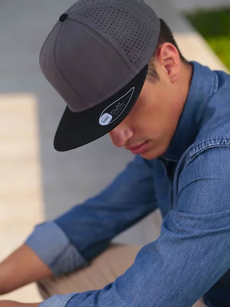 cappellino-rap-e-snapback-personalizzabile-atlantis-bank-36.webp
