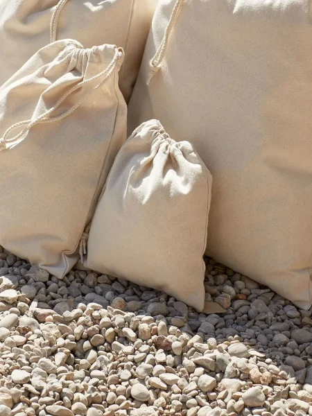 Sacca con coulisse in tessuto riciclato Revive S 25 x 30 cm