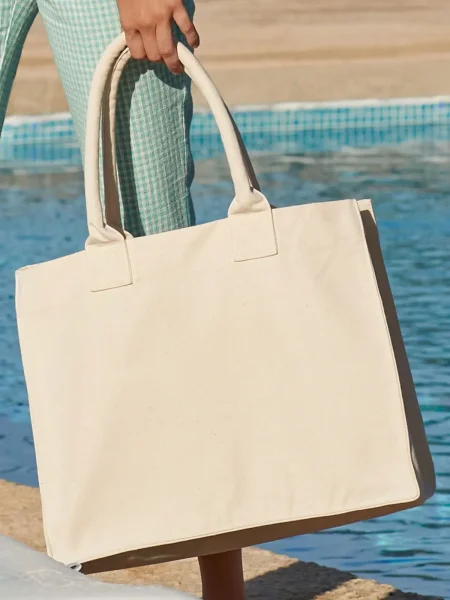 resort-canvas-bag-9.webp