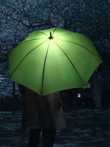 ac-midsize-umbrella-farer-skylight-2.webp