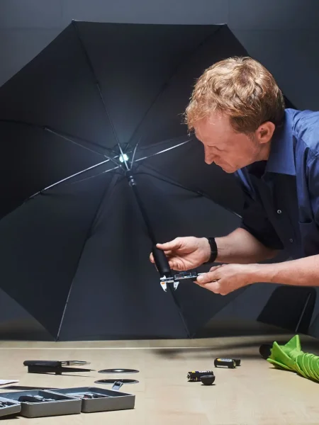 ac-midsize-umbrella-farer-skylight-3.webp