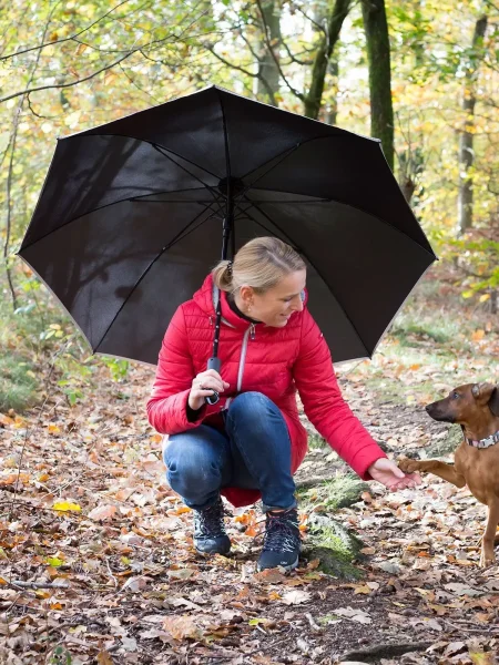 ac-golf-umbrella-fare-doggybrella-2.webp
