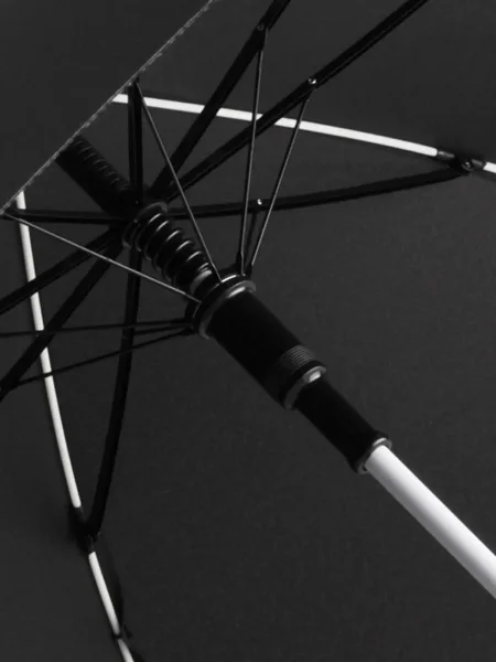 ombrello-bastone-con-asta-colorata-black-white-7.webp
