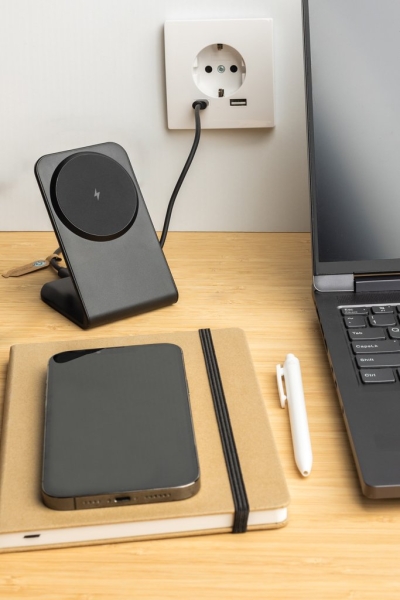 Caricatore wireless magnetico VoltPerch 15W in rPlastica RCS