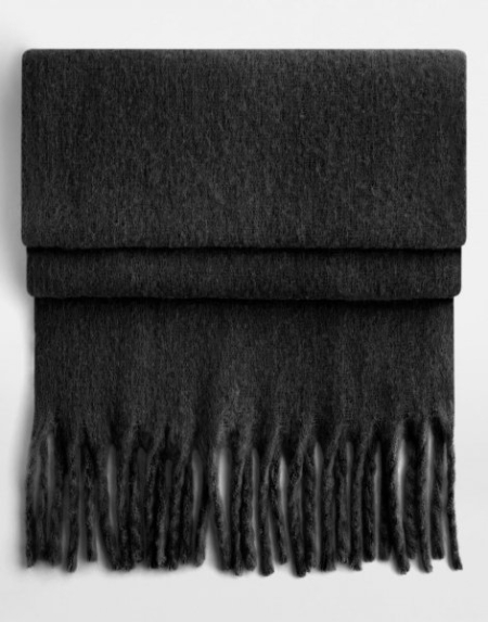 4_fluffy-scarf-nero.jpg