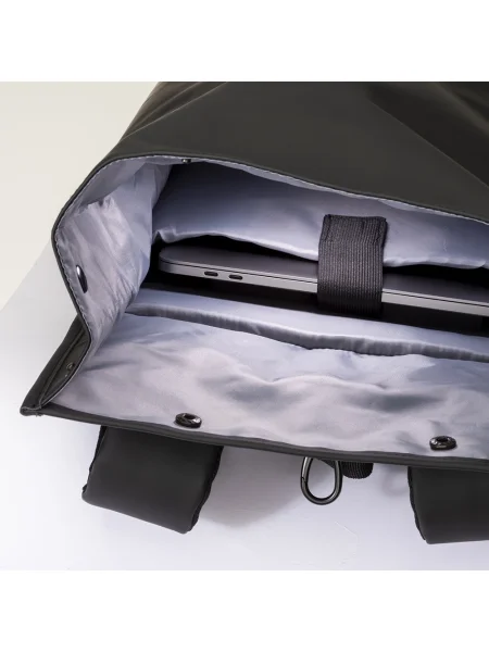 zaino-porta-pc-roll-top-personalizzabile-demi-design-milano-brera-recycled-02-nero-36.webp