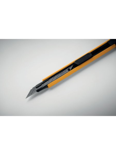 piccolo-coltello-retrattile-giallo-21.jpg