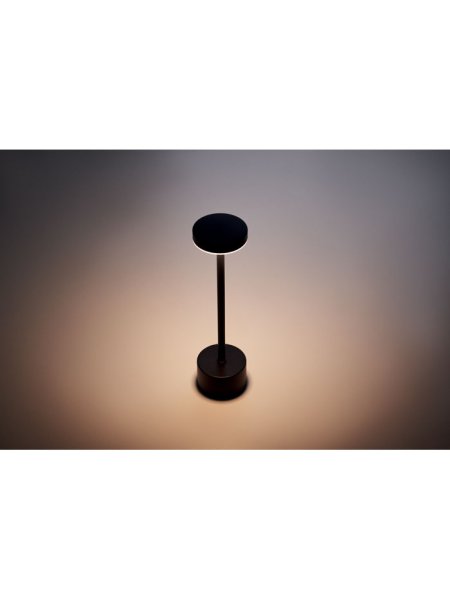 lampada-da-tavolo-in-alluminio-nero-5.jpg
