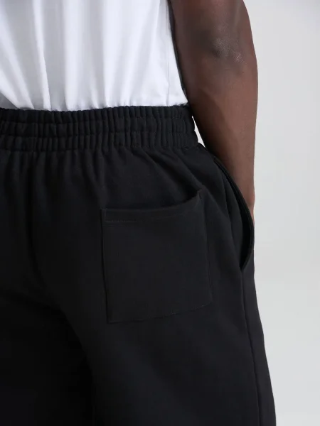 signature-heavyweight-jogpants-3.webp