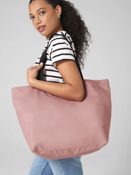 borsa-in-poliestere-riciclato-personalizzabile-bagbase-original-carryall-tote-bag-21.webp