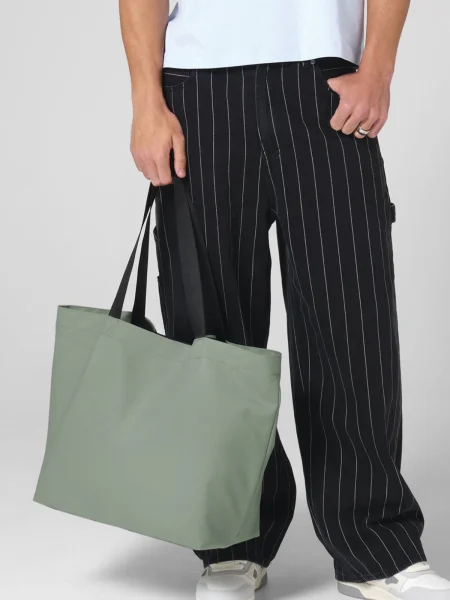 borsa-in-poliestere-riciclato-personalizzabile-bagbase-original-carryall-tote-bag-24.webp