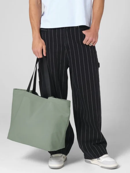 borsa-in-poliestere-riciclato-personalizzabile-bagbase-original-carryall-tote-bag-28.webp