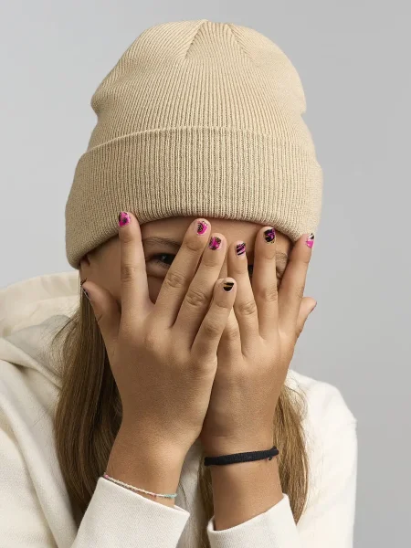 cappellino-con-pon-pon-bambino-personalizzabile-atlantiskid-wind-s-with-pom-pom-8.webp