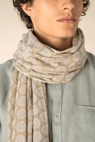 3_sciarpa-unisex-con-motivi-75-g-m2-personalizzabile-spasso-sand-medallion.jpg