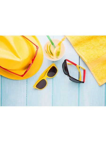 nazare-occhiali-da-sole-giallo-7.webp
