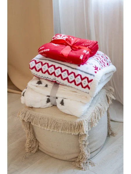 uppsala-coperta-pile-rosso-bianco-9.webp