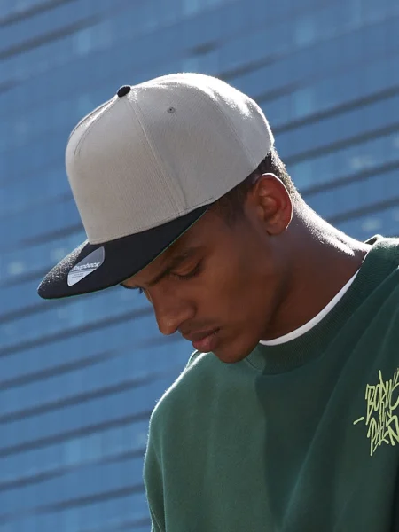 cappello-rap-e-snapback-personalizzato-beechfield-original-flat-peak-42.webp