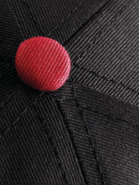 cappello-rapper-beechfield-5-panel-contrast-black-classic-red-61.webp