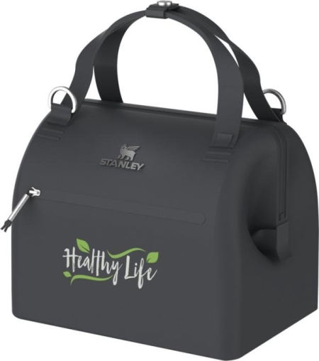 2_stanley-the-all-day-julienne-mini-borsa-frigo-riciclata-da-10-lattine.jpg