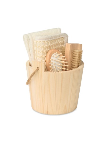 set-da-bagno-in-cestino-legno-3.jpg