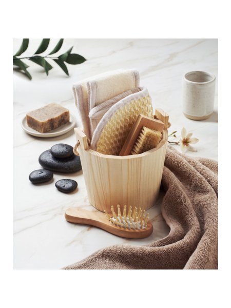 set-da-bagno-in-cestino-legno-6.jpg